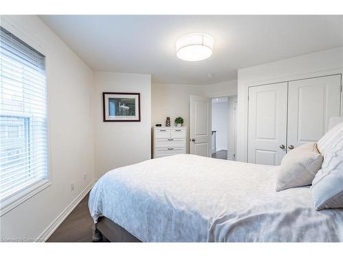 27 Willow Bank Common, St. Catharines, ON - Indoor Photo Showing Bedroom