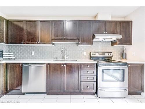 4184 Galileo Common, Burlington, ON - Indoor Photo Showing Kitchen With Upgraded Kitchen