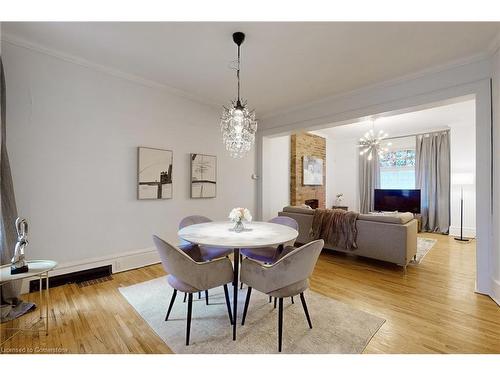 18 Spring Street, Hamilton, ON - Indoor Photo Showing Dining Room