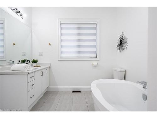 158 Agro Street, Waterdown, ON - Indoor Photo Showing Bathroom