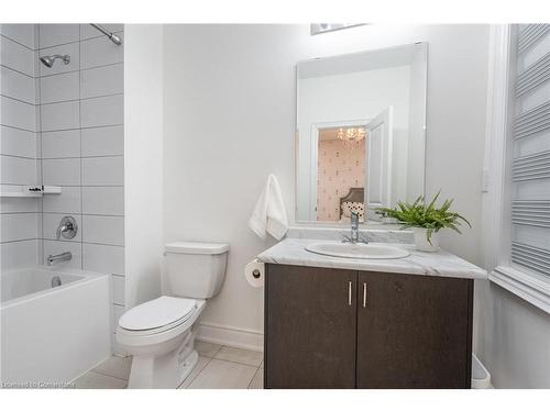 158 Agro Street, Waterdown, ON - Indoor Photo Showing Bathroom