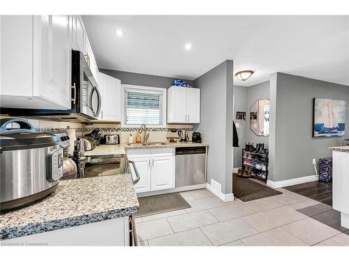 766 Upper Gage Avenue, Hamilton, ON - Indoor Photo Showing Kitchen