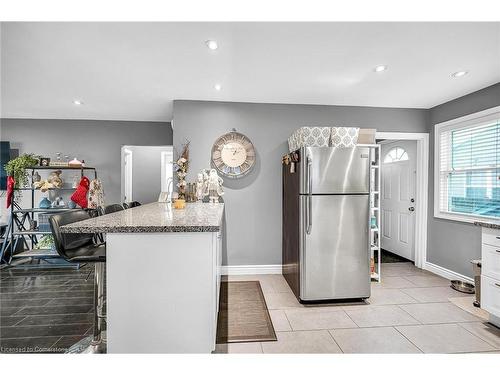 766 Upper Gage Avenue, Hamilton, ON - Indoor Photo Showing Kitchen