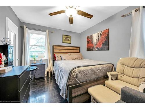 766 Upper Gage Avenue, Hamilton, ON - Indoor Photo Showing Bedroom