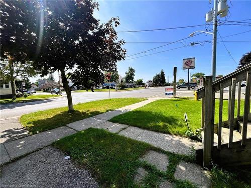 300 George Street, Dunnville, ON - Outdoor