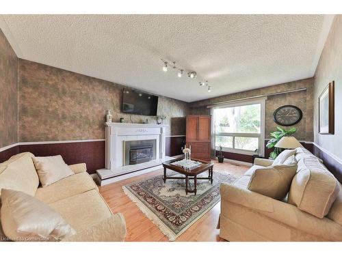 981 Valdese Drive, Mississauga, ON - Indoor Photo Showing Living Room With Fireplace