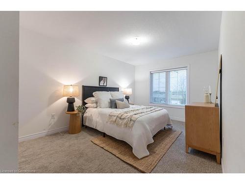 310 Main Street E, Grimsby, ON - Indoor Photo Showing Bedroom