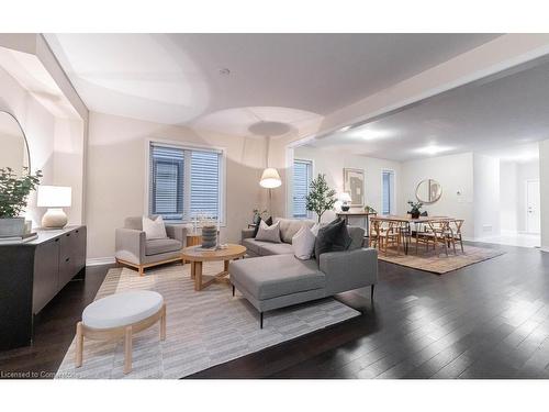 310 Main Street E, Grimsby, ON - Indoor Photo Showing Living Room