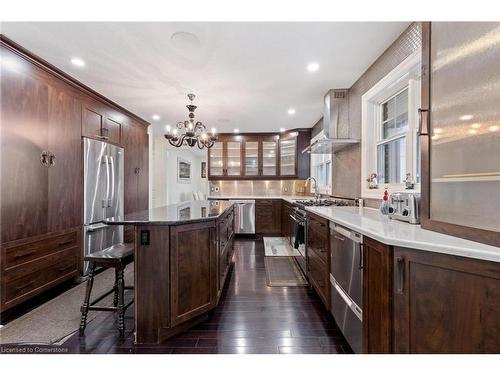 1073 N Service Road, Hamilton, ON - Indoor Photo Showing Kitchen With Upgraded Kitchen