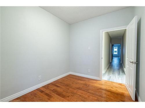 2-138 Bold Street, Hamilton, ON - Indoor Photo Showing Other Room