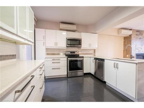 2-138 Bold Street, Hamilton, ON - Indoor Photo Showing Kitchen With Stainless Steel Kitchen