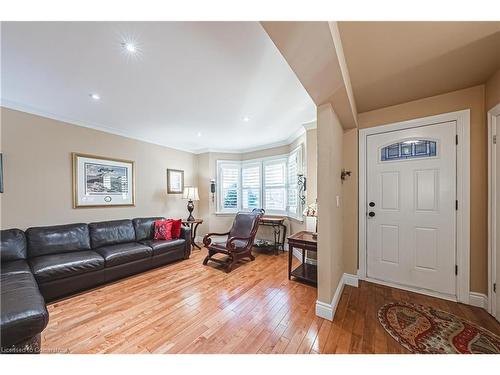 1 South Oval, Hamilton, ON - Indoor Photo Showing Living Room