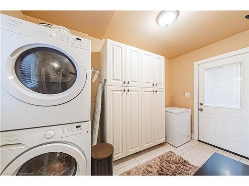 1 South Oval, Hamilton, ON - Indoor Photo Showing Laundry Room