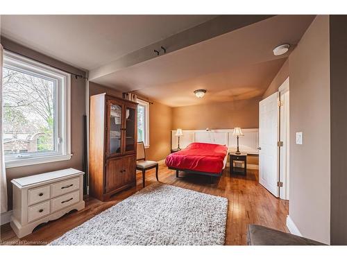 1 South Oval, Hamilton, ON - Indoor Photo Showing Bedroom