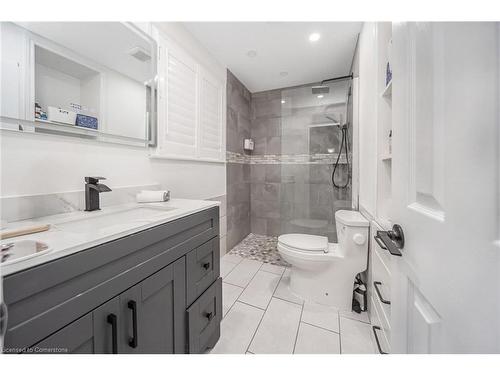 5 Orsi Road, Caledon, ON - Indoor Photo Showing Bathroom