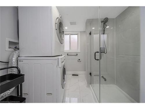 5 Orsi Road, Caledon, ON - Indoor Photo Showing Bathroom