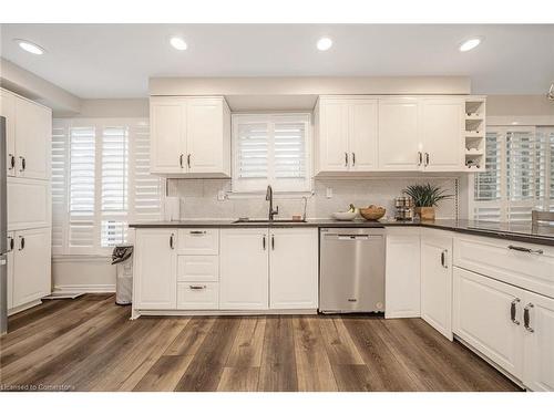 5 Orsi Road, Caledon, ON - Indoor Photo Showing Kitchen With Upgraded Kitchen