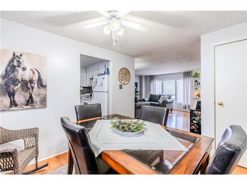 9-523 Parkview Crescent, Cambridge, ON - Indoor Photo Showing Dining Room