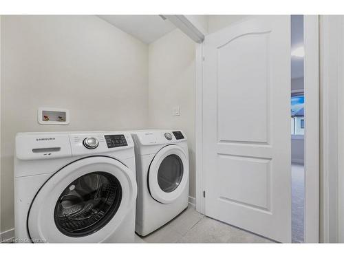 30 Lilac Circle, Caledonia, ON - Indoor Photo Showing Laundry Room