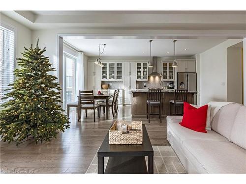 189 Stillwater Crescent, Waterdown, ON - Indoor Photo Showing Living Room