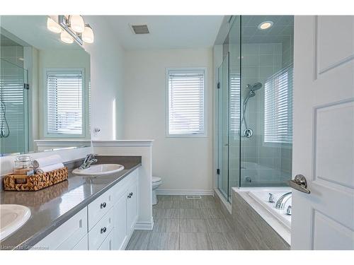 189 Stillwater Crescent, Waterdown, ON - Indoor Photo Showing Bathroom