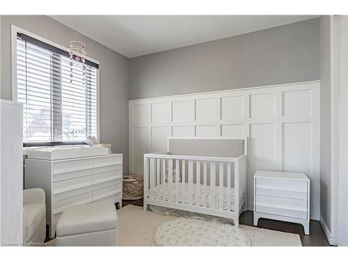 189 Stillwater Crescent, Waterdown, ON - Indoor Photo Showing Bedroom