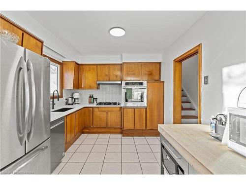 173 Columbia Drive, Hamilton, ON - Indoor Photo Showing Kitchen