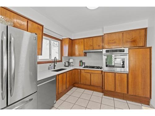 173 Columbia Drive, Hamilton, ON - Indoor Photo Showing Kitchen