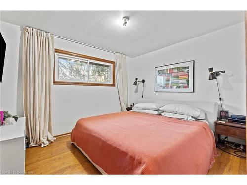 173 Columbia Drive, Hamilton, ON - Indoor Photo Showing Bedroom