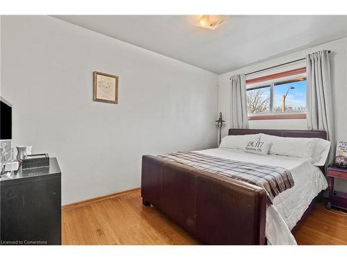 173 Columbia Drive, Hamilton, ON - Indoor Photo Showing Bedroom