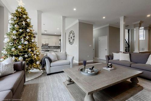 51 Weaver Drive, Ancaster, ON - Indoor Photo Showing Living Room