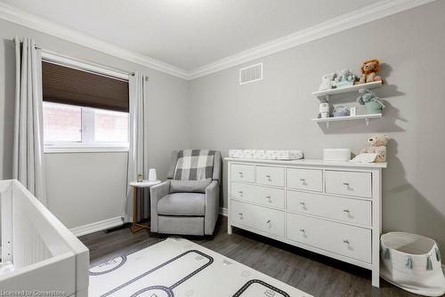 51 Weaver Drive, Ancaster, ON - Indoor Photo Showing Bedroom