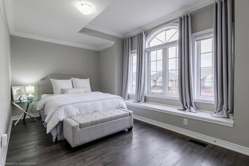 51 Weaver Drive, Ancaster, ON - Indoor Photo Showing Bedroom