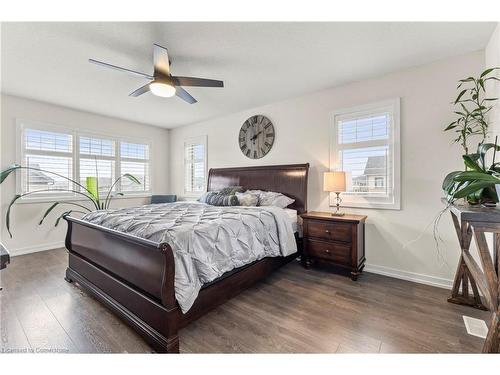 3 Pagebrook Crescent, Stoney Creek, ON - Indoor Photo Showing Bedroom