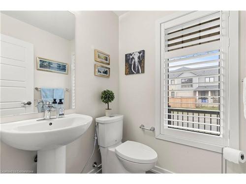 3 Pagebrook Crescent, Stoney Creek, ON - Indoor Photo Showing Bathroom