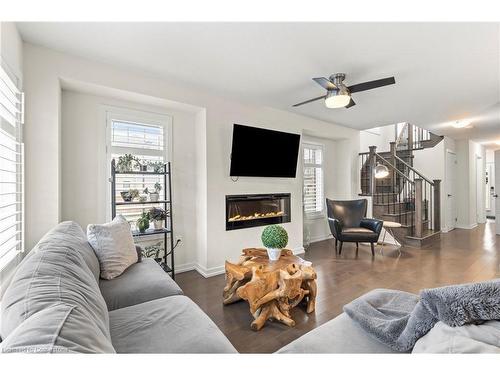 3 Pagebrook Crescent, Stoney Creek, ON - Indoor Photo Showing Living Room With Fireplace