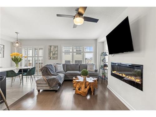 3 Pagebrook Crescent, Stoney Creek, ON - Indoor Photo Showing Living Room With Fireplace