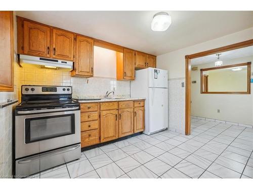 37 Congress Court, Hamilton, ON - Indoor Photo Showing Kitchen