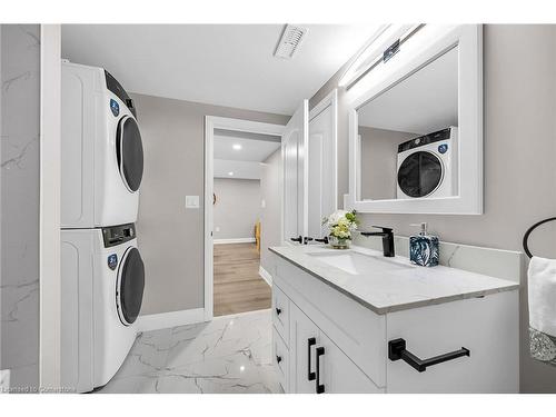 147 Allenby Avenue, Hamilton, ON - Indoor Photo Showing Laundry Room