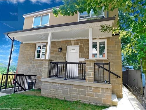 8 Harvey Street, Hamilton, ON - Outdoor