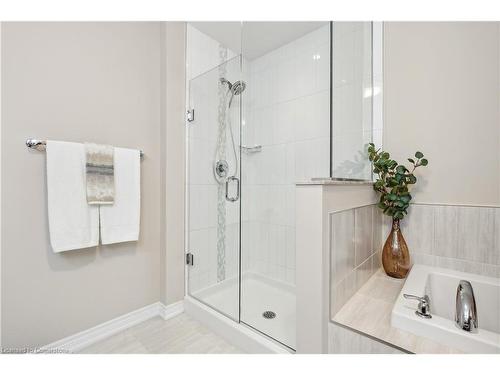 62 Waterview Lane, Grimsby, ON - Indoor Photo Showing Bathroom