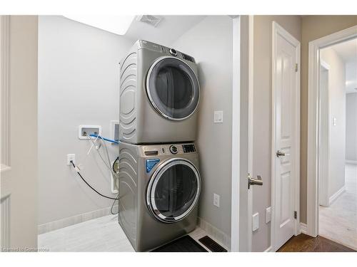 62 Waterview Lane, Grimsby, ON - Indoor Photo Showing Laundry Room