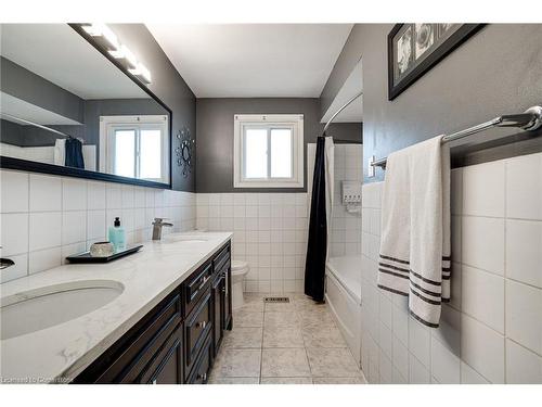 75 Colcrest Street, Hamilton, ON - Indoor Photo Showing Bathroom