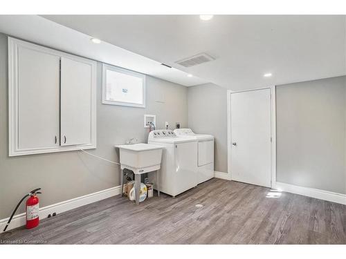 584 East 27Th Street, Hamilton, ON - Indoor Photo Showing Laundry Room