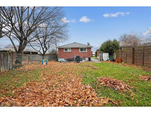 584 East 27Th Street, Hamilton, ON - Outdoor With Backyard