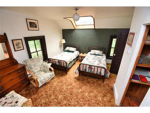 1556 Mineral Springs Road, Dundas, ON - Indoor Photo Showing Other Room