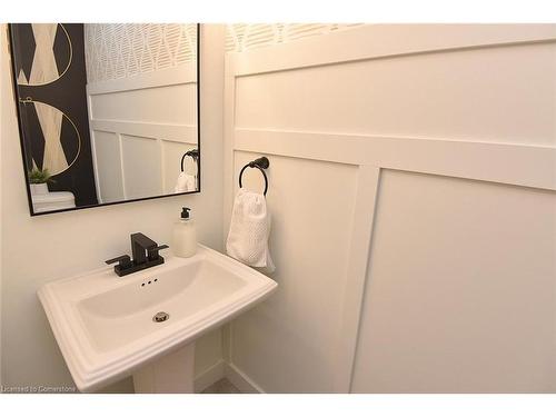 27-310 Fall Fair Way, Binbrook, ON - Indoor Photo Showing Bathroom