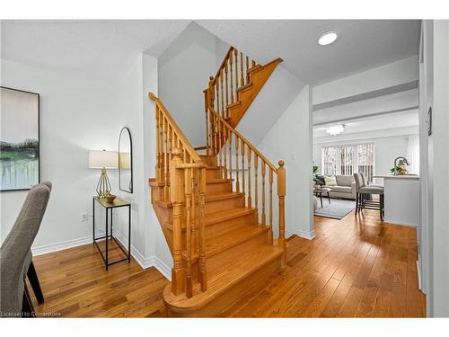 2237 Braeswood Lane, Burlington, ON - Indoor Photo Showing Other Room