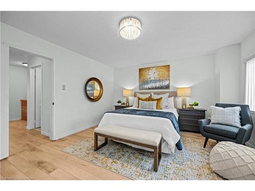 2237 Braeswood Lane, Burlington, ON - Indoor Photo Showing Bedroom