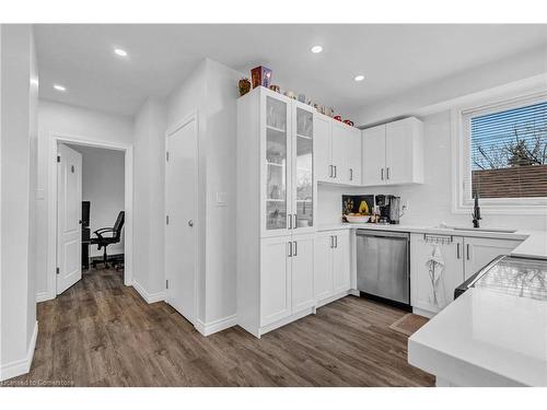 9 Mulock Avenue, Hamilton, ON - Indoor Photo Showing Kitchen